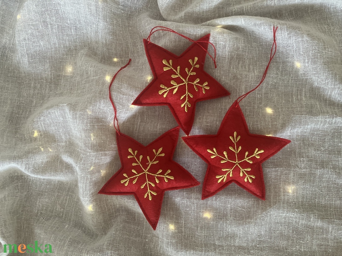 Kézzel hímzett arany mintás textilfilc csillag karácsonyfadísz - karácsony - karácsonyi lakásdekoráció - karácsonyfadíszek - Meska.hu