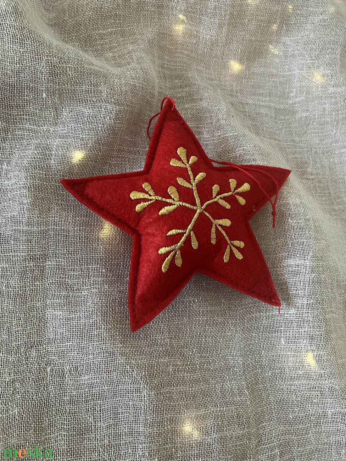 Kézzel hímzett arany mintás textilfilc csillag karácsonyfadísz - karácsony - karácsonyi lakásdekoráció - karácsonyfadíszek - Meska.hu Kézzel hímzett arany mintás textilfilc csillag karácsonyfadísz - karácsony - karácsonyi lakásdekoráció - karácsonyfadíszek - Meska.hu