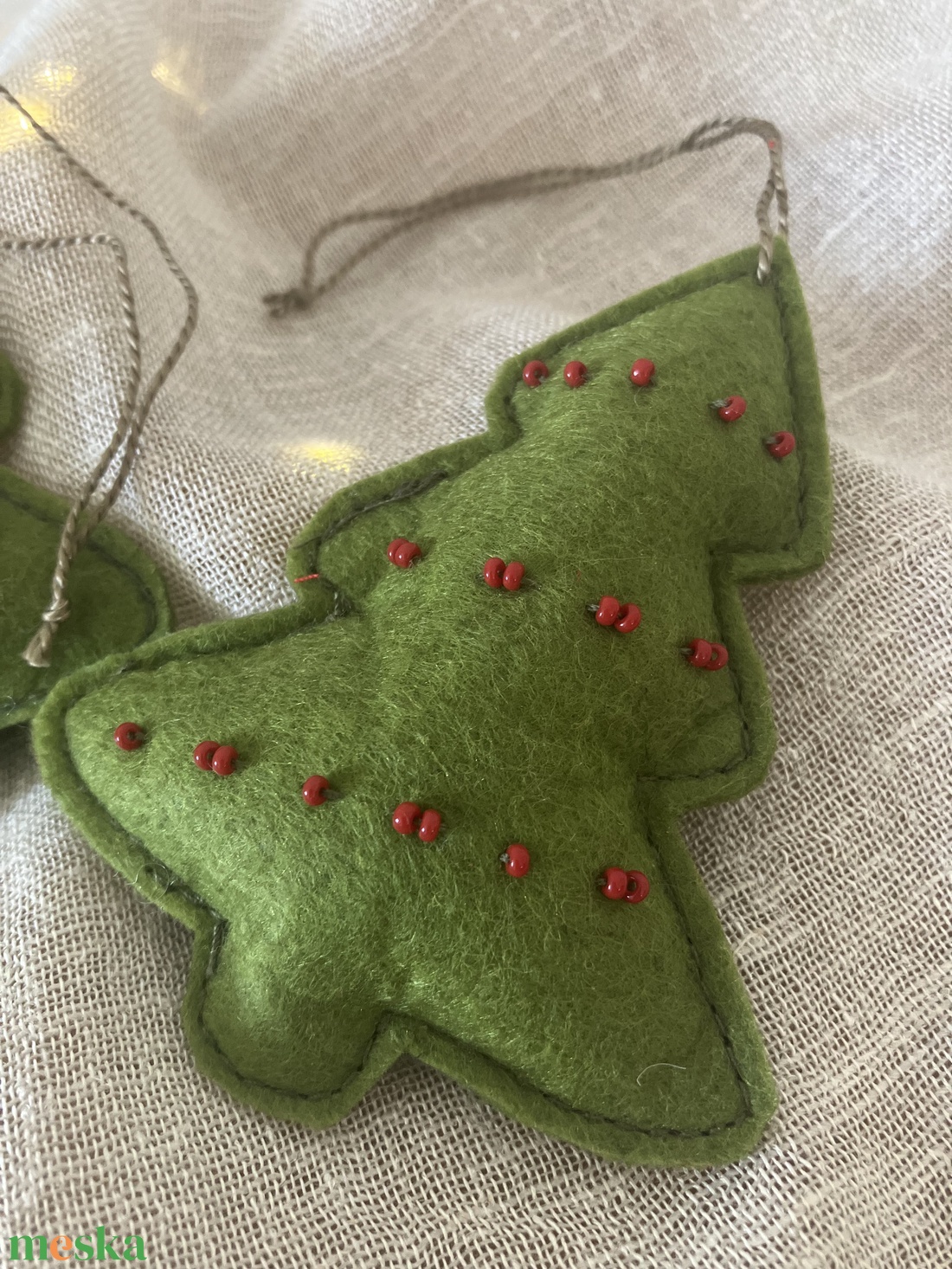 Fenyőfa alakú karacsonyfadísz - karácsony - karácsonyi lakásdekoráció - karácsonyfadíszek - Meska.hu