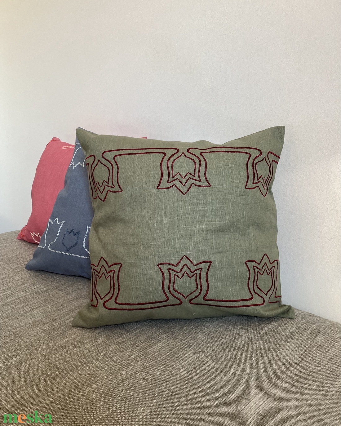 Hímzett len díszpárna � Tulipa kollekció � modern, minimalista otthon dekor - otthon & életmód - lakástextil - párna & párnahuzat - díszpárna (belsővel együtt) - Meska.hu