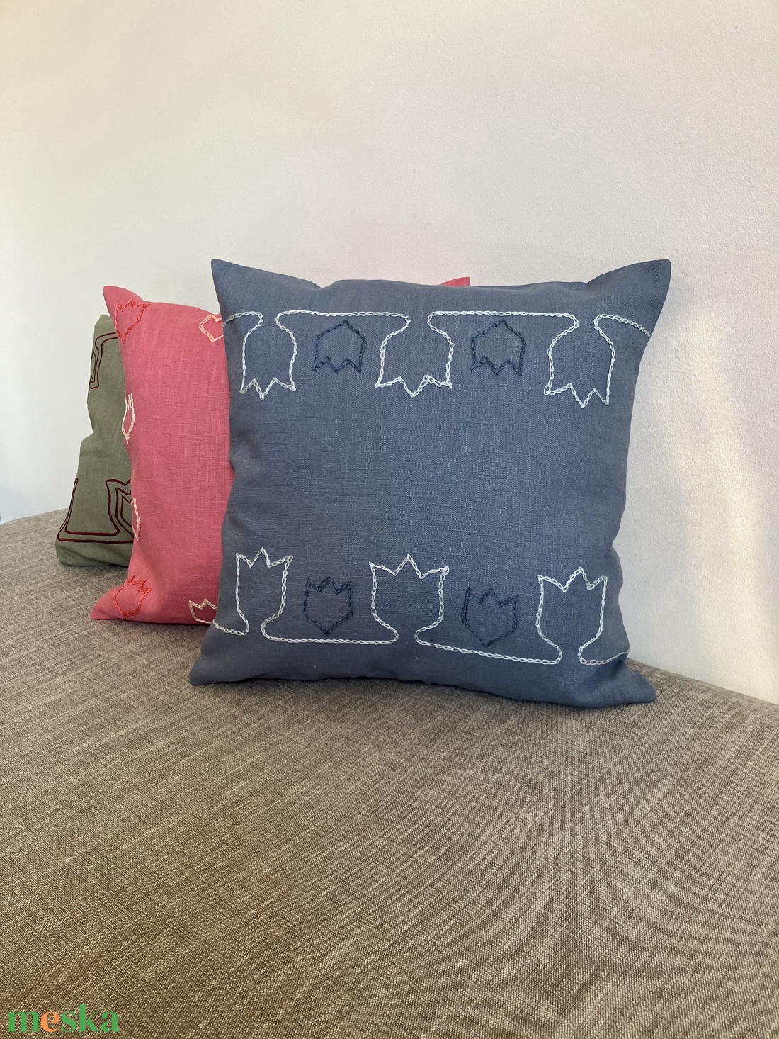  Kézzel hímzett len díszpárna � Tulipa kollekció � modern, minimalista otthon dekor - otthon & életmód - lakástextil - párna & párnahuzat - díszpárna (belsővel együtt) - Meska.hu