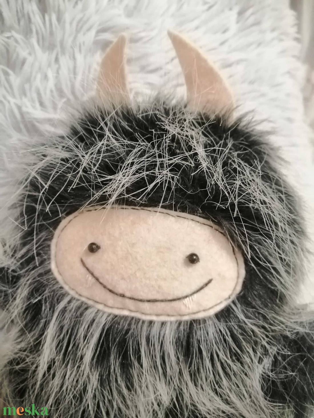 Yeti, szőrös plüss, plüss manó, manó figura, játékfigura - játék & sport - plüssállat & játékfigura - szörnyike - Meska.hu