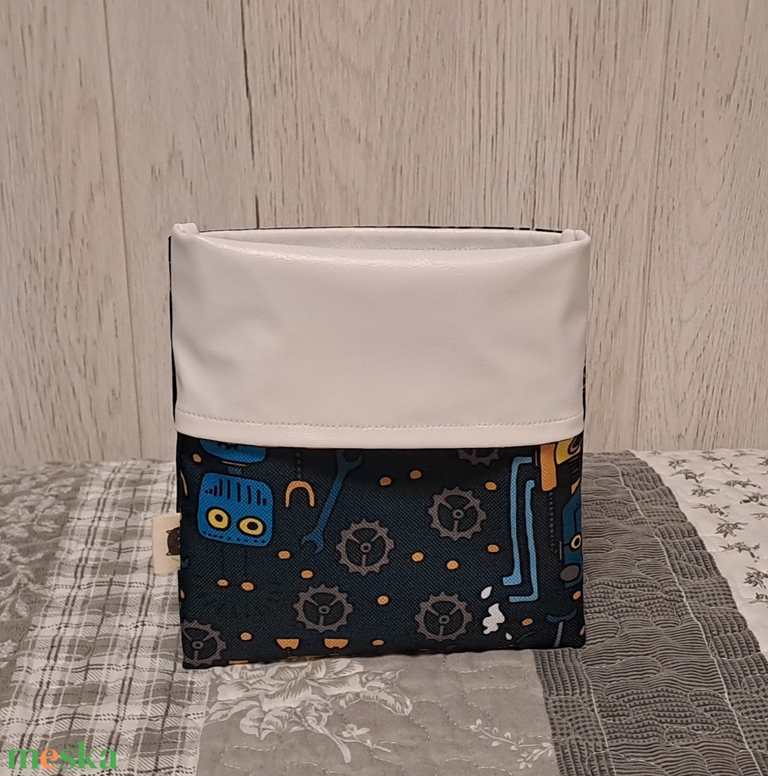 Mikrobi :) szendvicstasak, snack bag, uzsitasak - táska & tok - uzsonna- & ebéd tartó - szendvics csomagoló - Meska.hu Mikrobi :) szendvicstasak, snack bag, uzsitasak - táska & tok - uzsonna- & ebéd tartó - szendvics csomagoló - Meska.hu