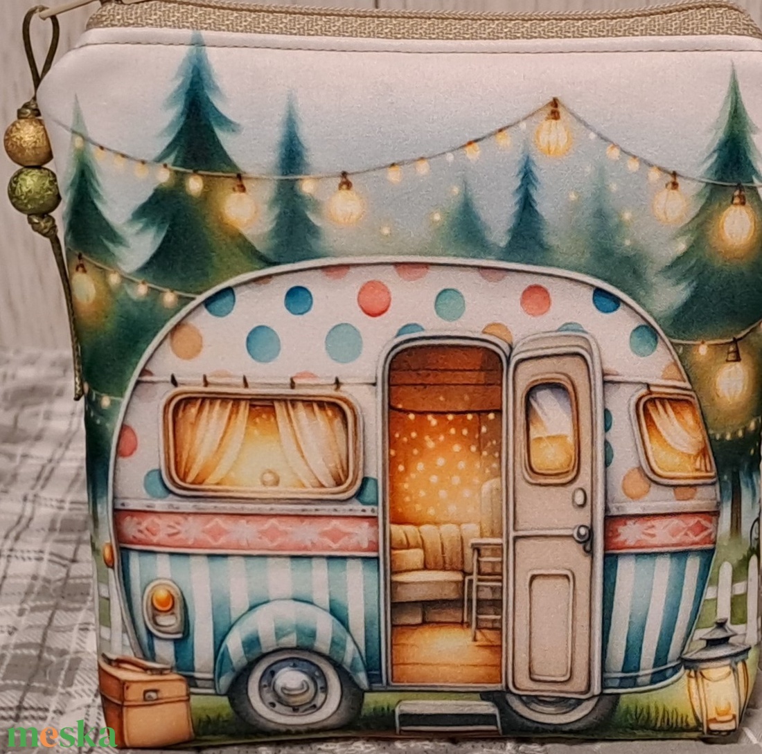 Lakókocsi :) neszesszer/sminktáska/betéttartó - táska & tok - neszesszer - Meska.hu