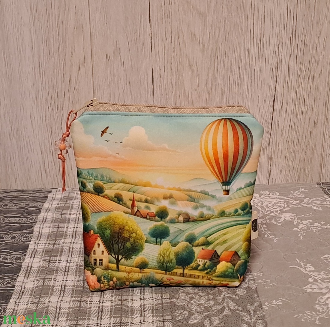 Hőlégballon :) neszesszer/sminktáska/betéttartó - táska & tok - neszesszer - Meska.hu Hőlégballon :) neszesszer/sminktáska/betéttartó - táska & tok - neszesszer - Meska.hu