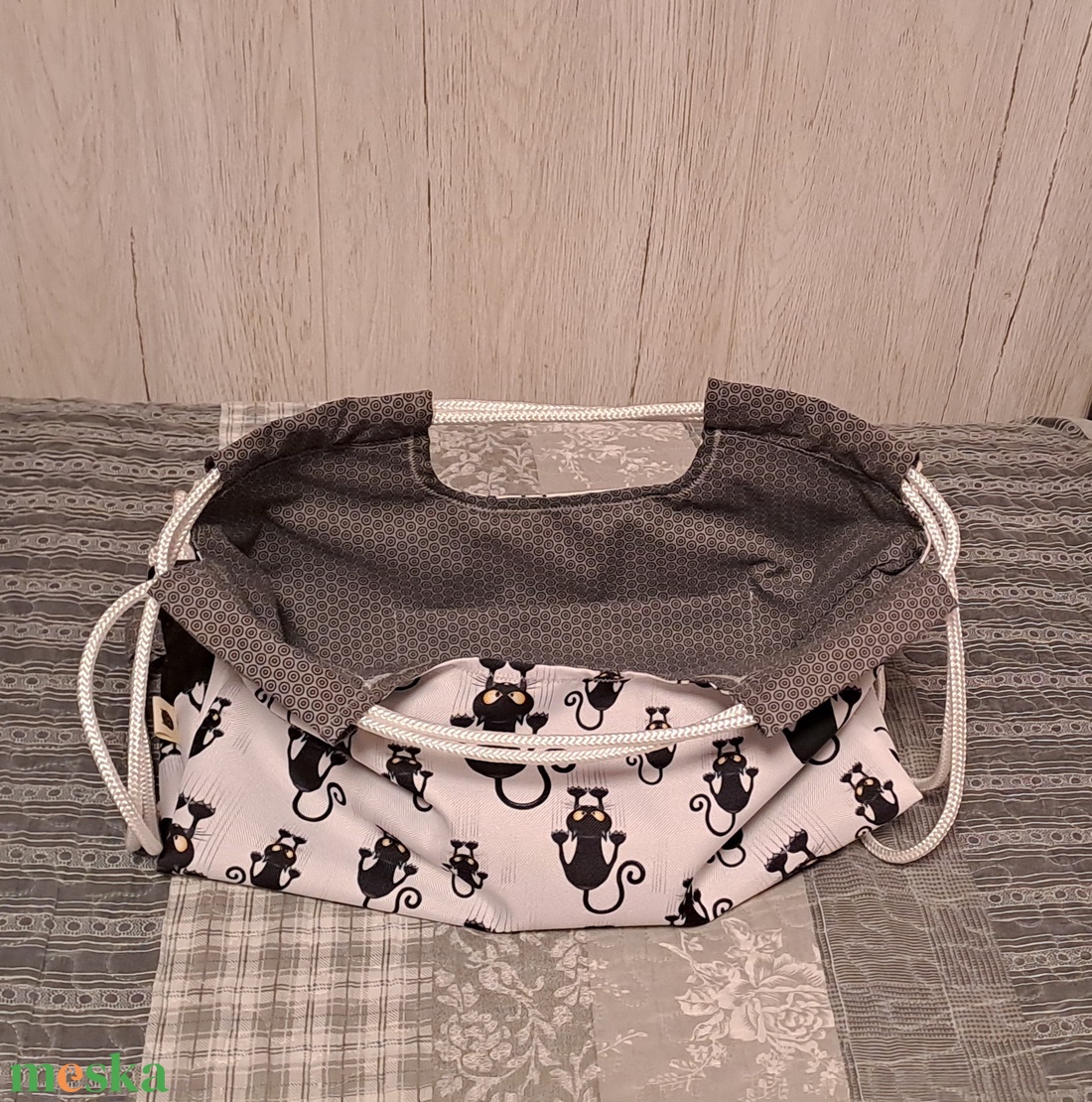 Fekete macsekok :) - hátiszatyor, tornazsák, gymbag - táska & tok - hátizsák - tornazsák, gymbag - Meska.hu Fekete macsekok :) - hátiszatyor, tornazsák, gymbag - táska & tok - hátizsák - tornazsák, gymbag - Meska.hu