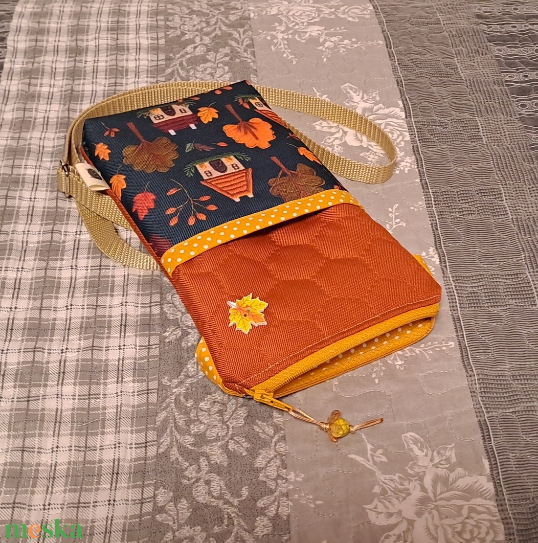 Őszi hangulat :) vizhatlan kistáska/mobiltartó/övtáska - táska & tok - kézitáska & válltáska - vállon átvethető táska - Meska.hu