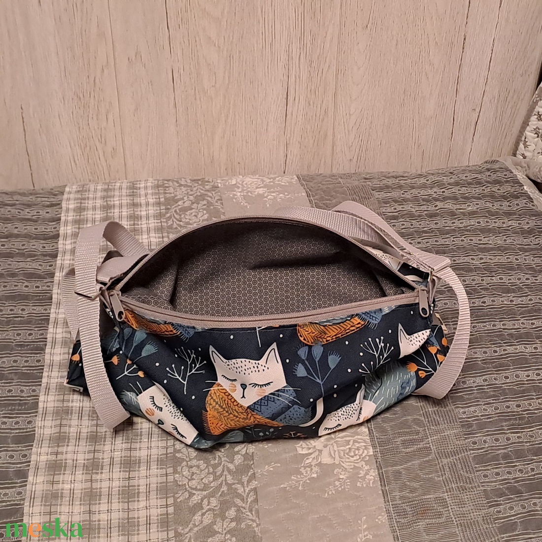 Sálas cicák :) variálható válltáska/hátizsák/crossbody táska - táska & tok - variálható táska - Meska.hu
