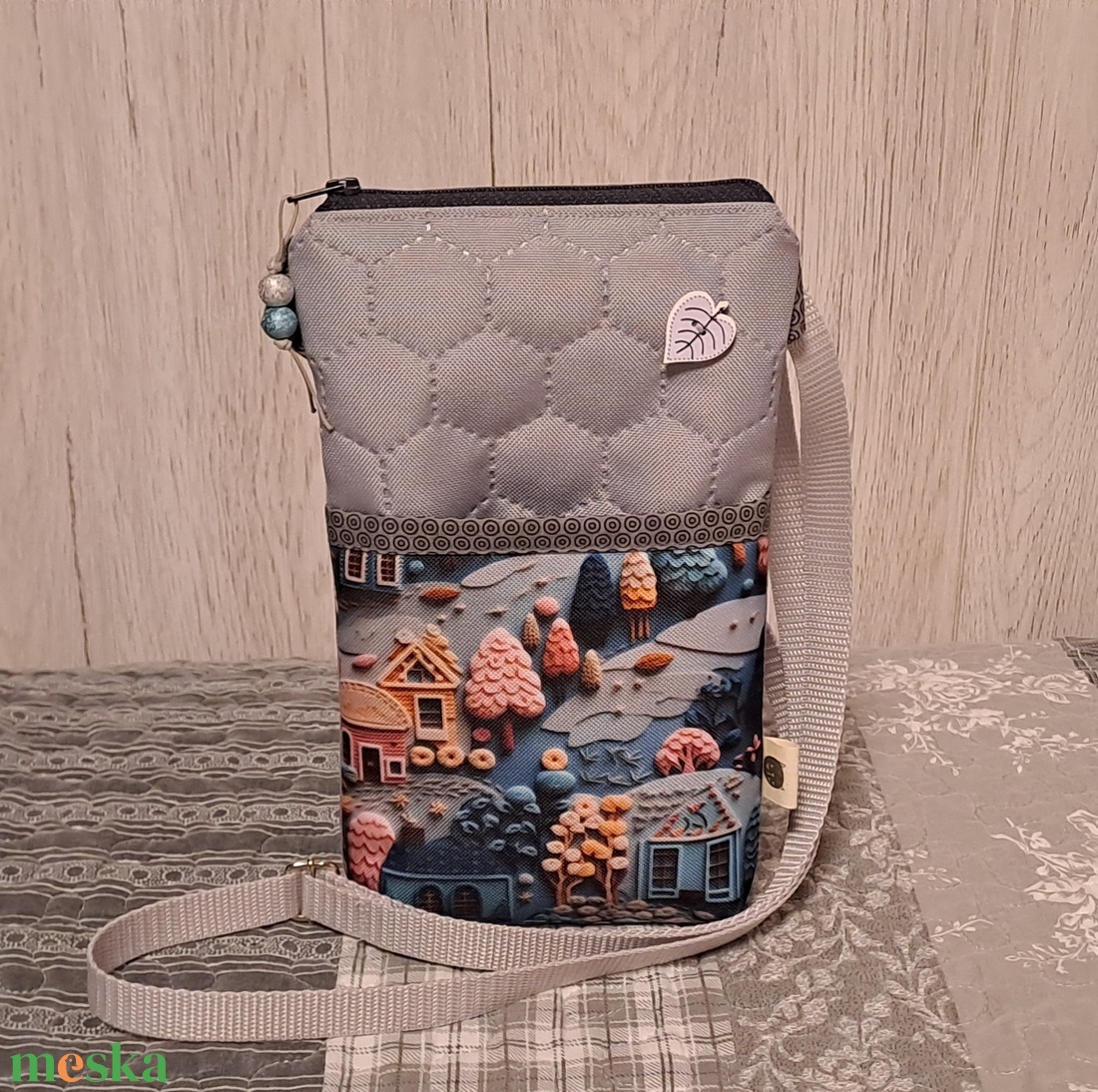 Marcipán házikók :) kistáska/mobiltartó/övtáska - táska & tok - kézitáska & válltáska - vállon átvethető táska - Meska.hu