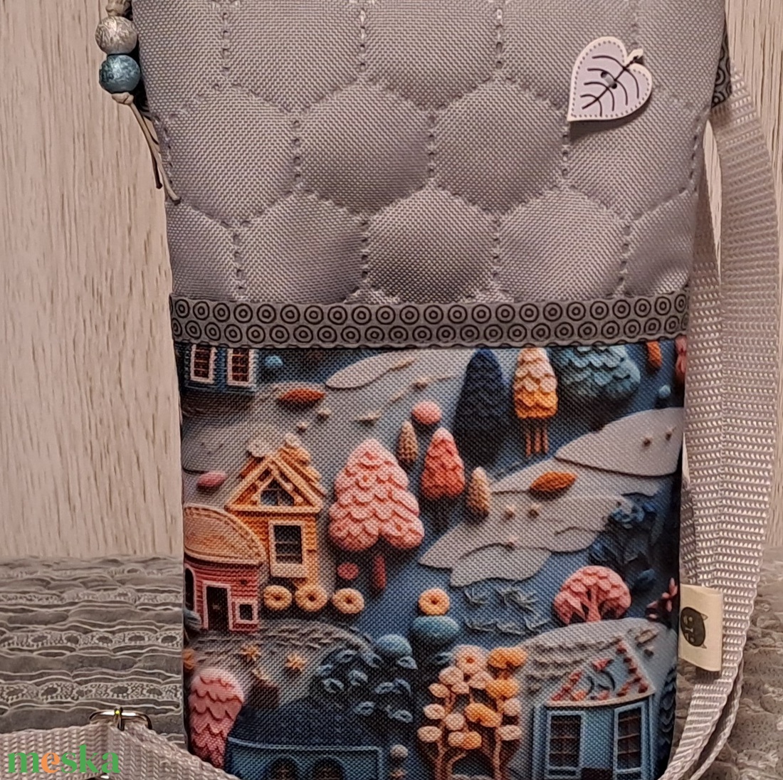 Marcipán házikók :) kistáska/mobiltartó/övtáska - táska & tok - kézitáska & válltáska - vállon átvethető táska - Meska.hu