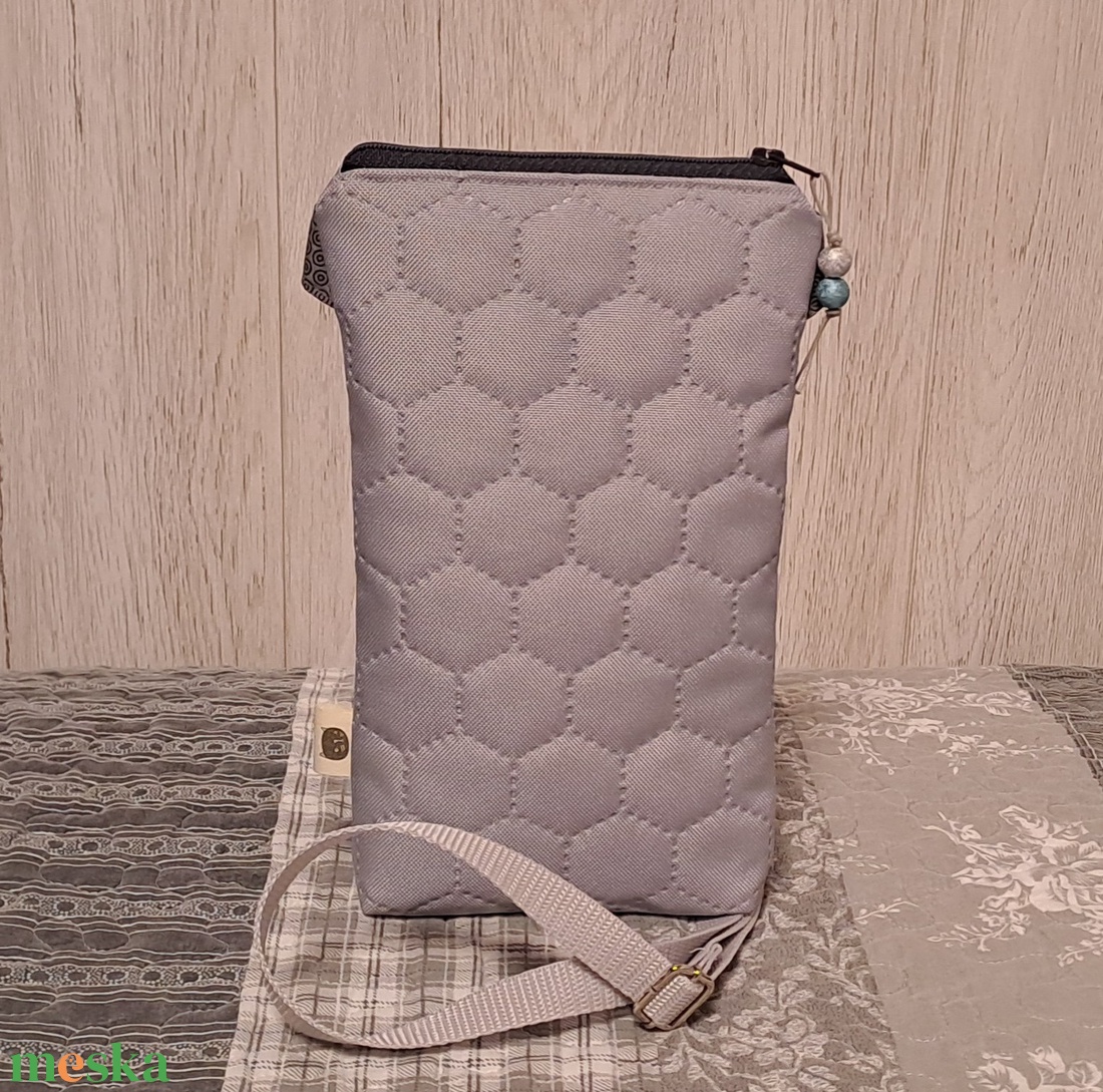 Marcipán házikók :) kistáska/mobiltartó/övtáska - táska & tok - kézitáska & válltáska - vállon átvethető táska - Meska.hu