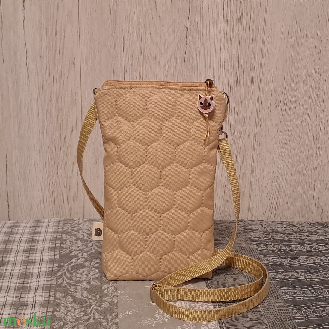 Színes levelek :) kistáska/mobiltartó/övtáska - táska & tok - kézitáska & válltáska - vállon átvethető táska - Meska.hu