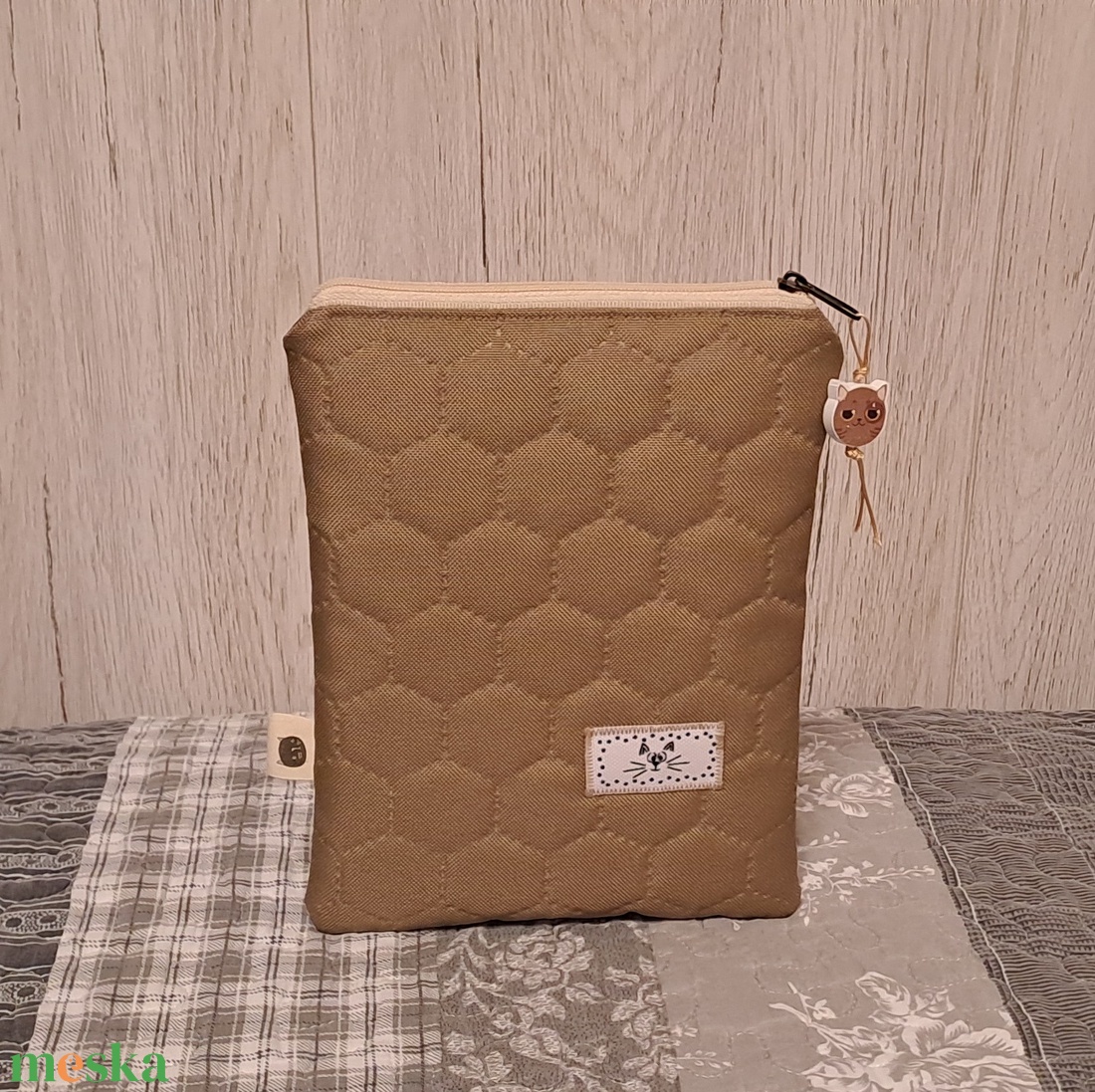 Egy jó könyv :) e-book/notesz tok - táska & tok - ebook & tablet tok - Meska.hu