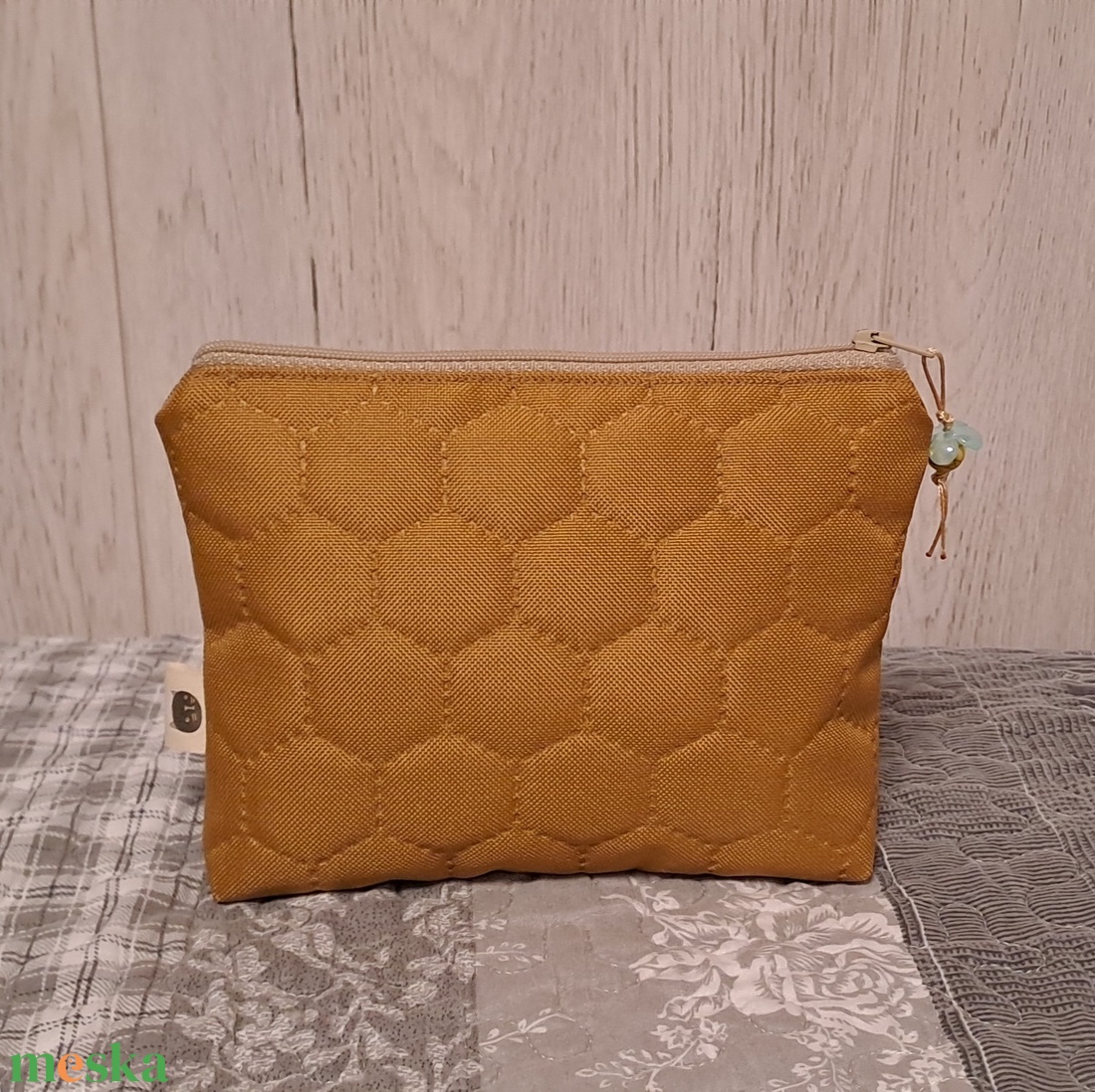 Bee mine :) neszesszer/sminktáska/irattartó - táska & tok - neszesszer - Meska.hu