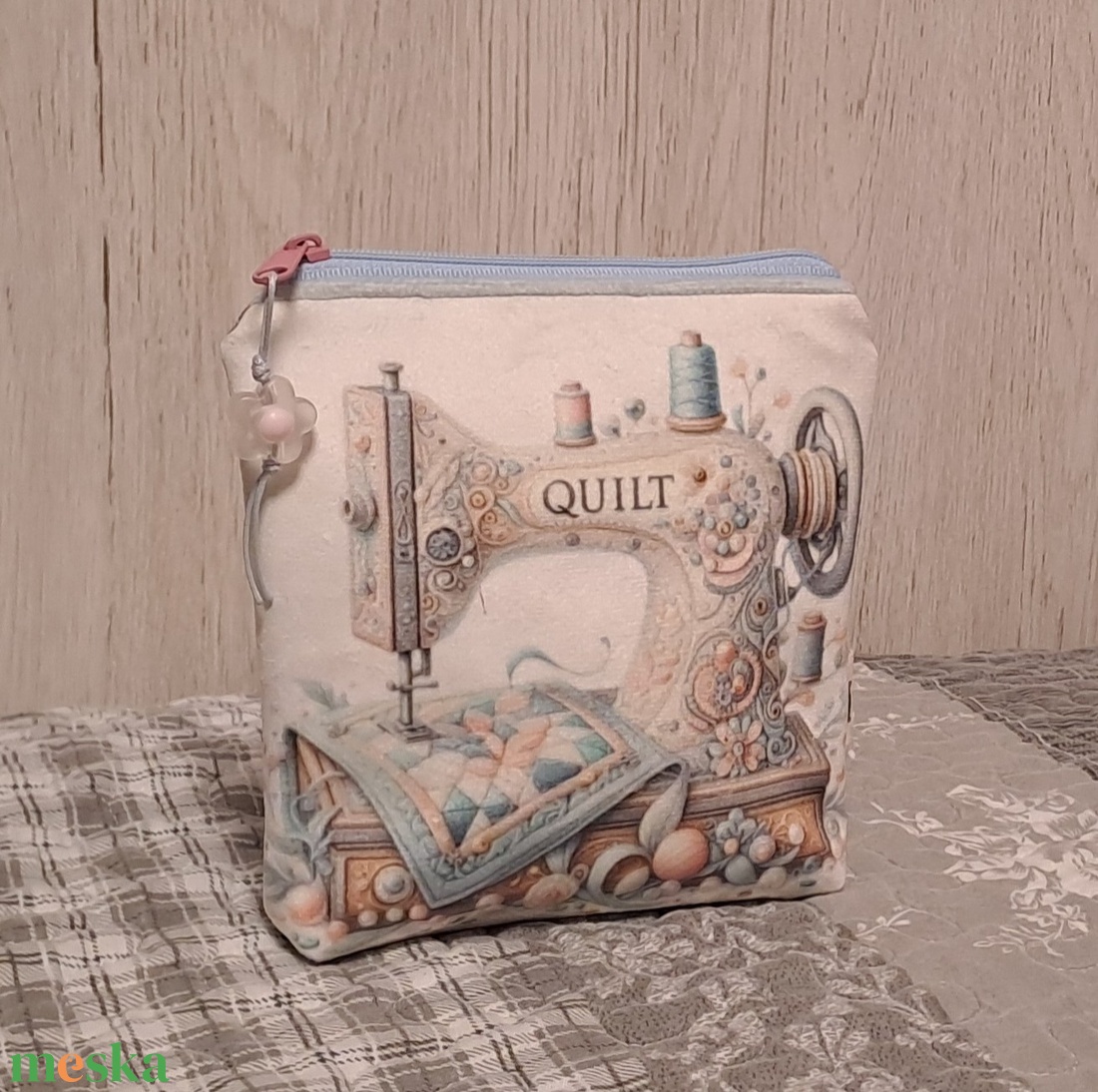 Vintage varrógép :) neszesszer/sminktáska/betéttartó - táska & tok - neszesszer - Meska.hu