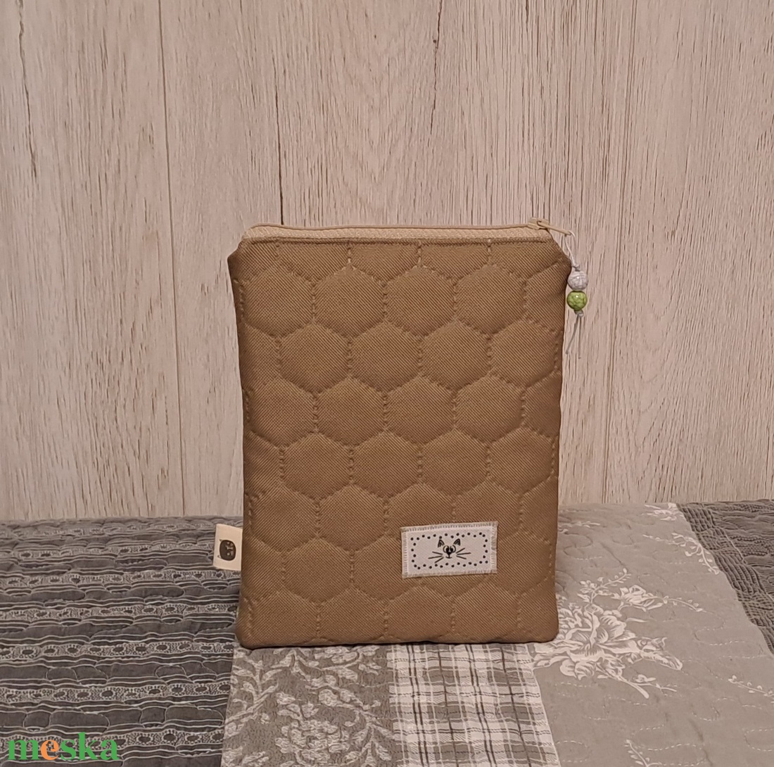 Erdő mélyén házikó :) e-book/notesz tok - táska & tok - ebook & tablet tok - Meska.hu