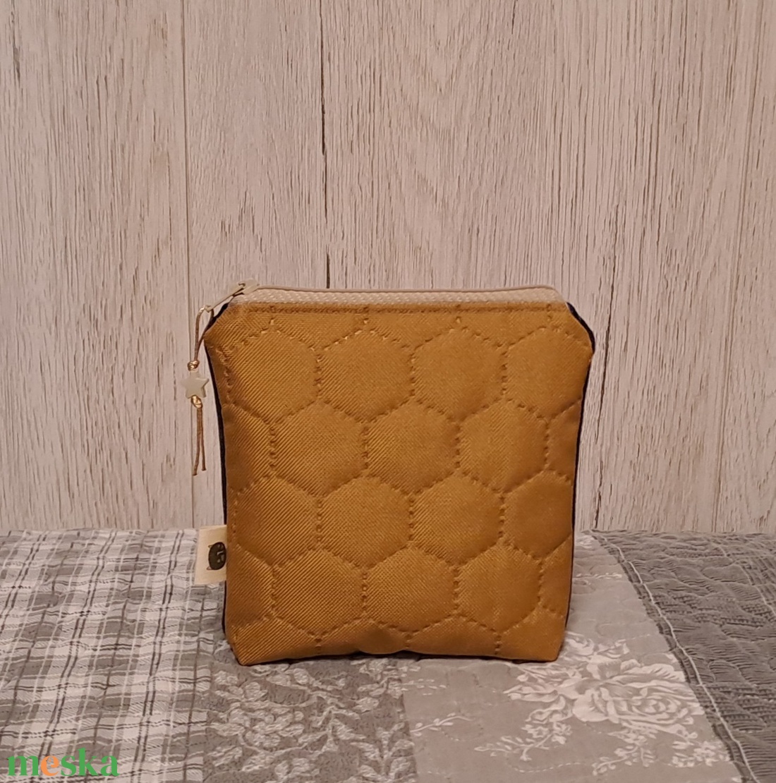 Házikó nyuszival :) neszesszer/sminktáska/betéttartó - táska & tok - neszesszer - Meska.hu