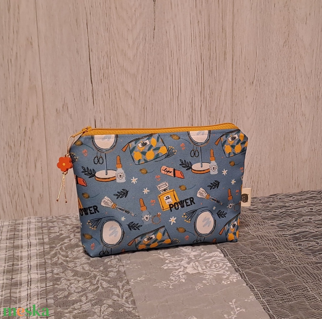 Csajos cuccok :) neszesszer/sminktáska/irattartó - táska & tok - neszesszer - Meska.hu