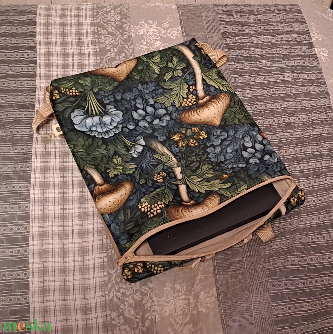 Gombák :) hátizsák/laptop hátizsák - táska & tok - hátizsák - hátizsák - Meska.hu
