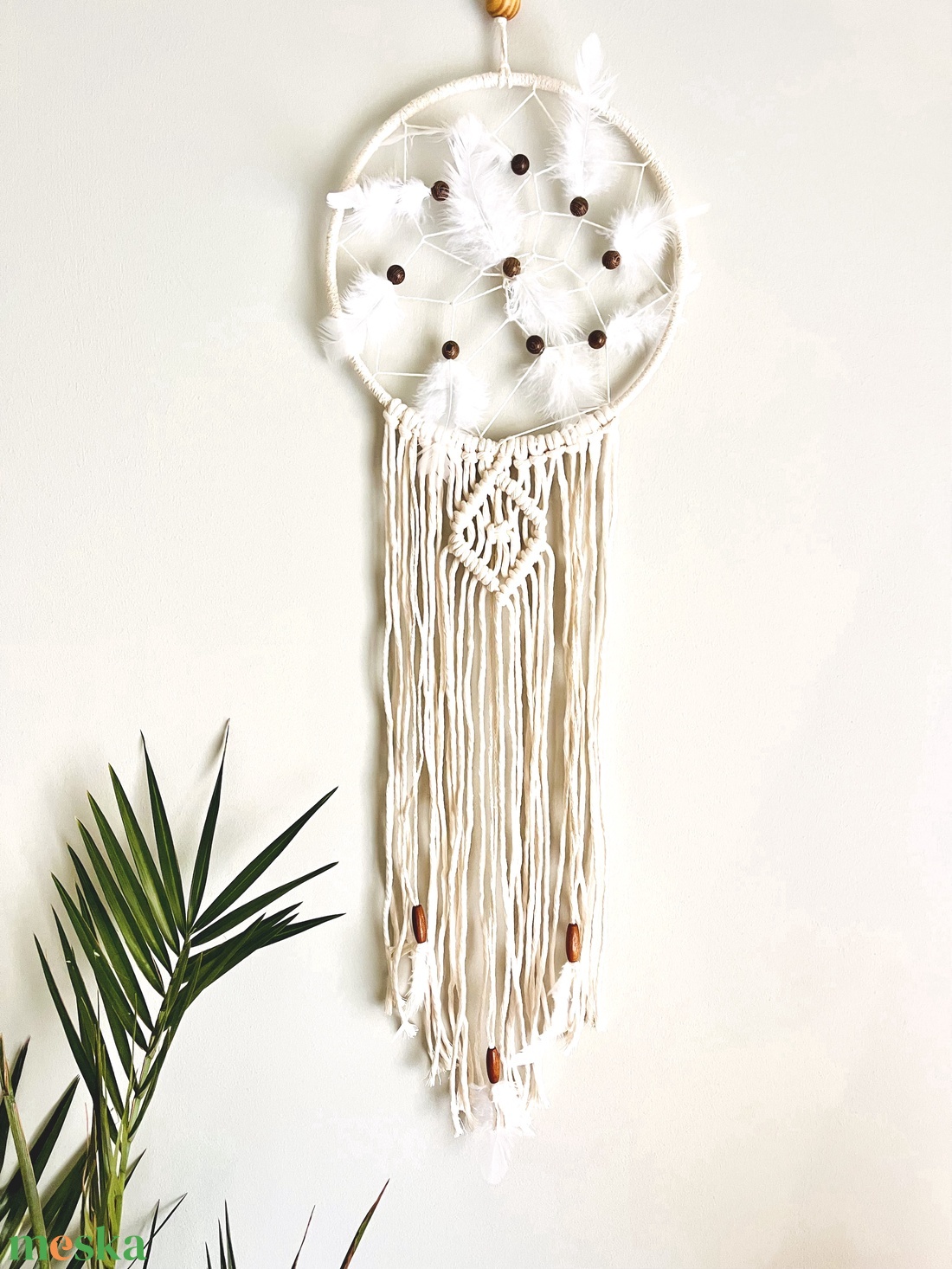 Álomfogó tollakkal, gyöngyökkel - otthon & életmód - dekoráció - fali és függő dekoráció - álomfogó - Meska.hu