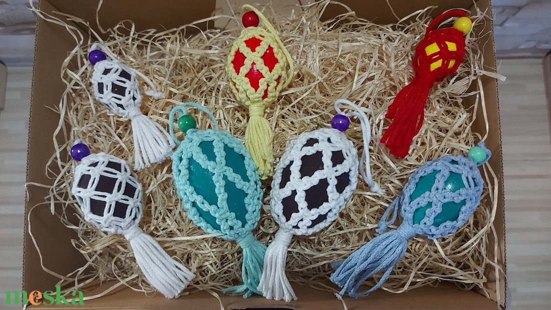 Makramé húsvéti tojás dekoráció szettben - 7db - otthon & lakás - dekoráció - fali és függő dekoráció - függődísz - Meska.hu