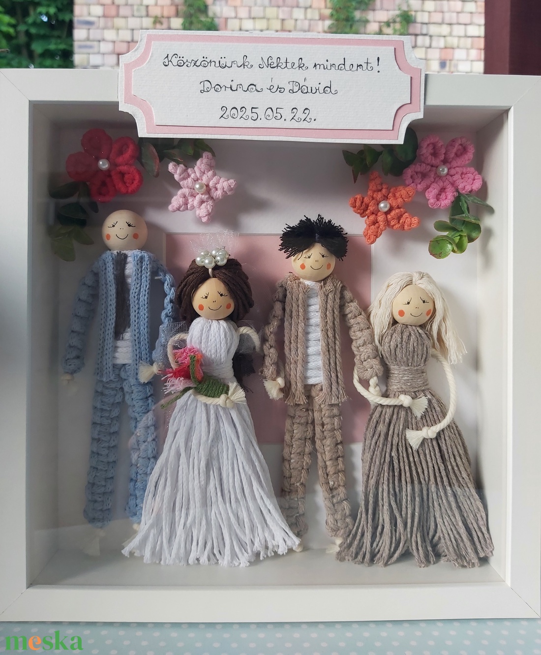 Esküvői szülőköszöntő ajándék makramé figurákkal - otthon & életmód - dekoráció - kép & falikép - 3d képek - Meska.hu Esküvői szülőköszöntő ajándék makramé figurákkal - otthon & életmód - dekoráció - kép & falikép - 3d képek - Meska.hu