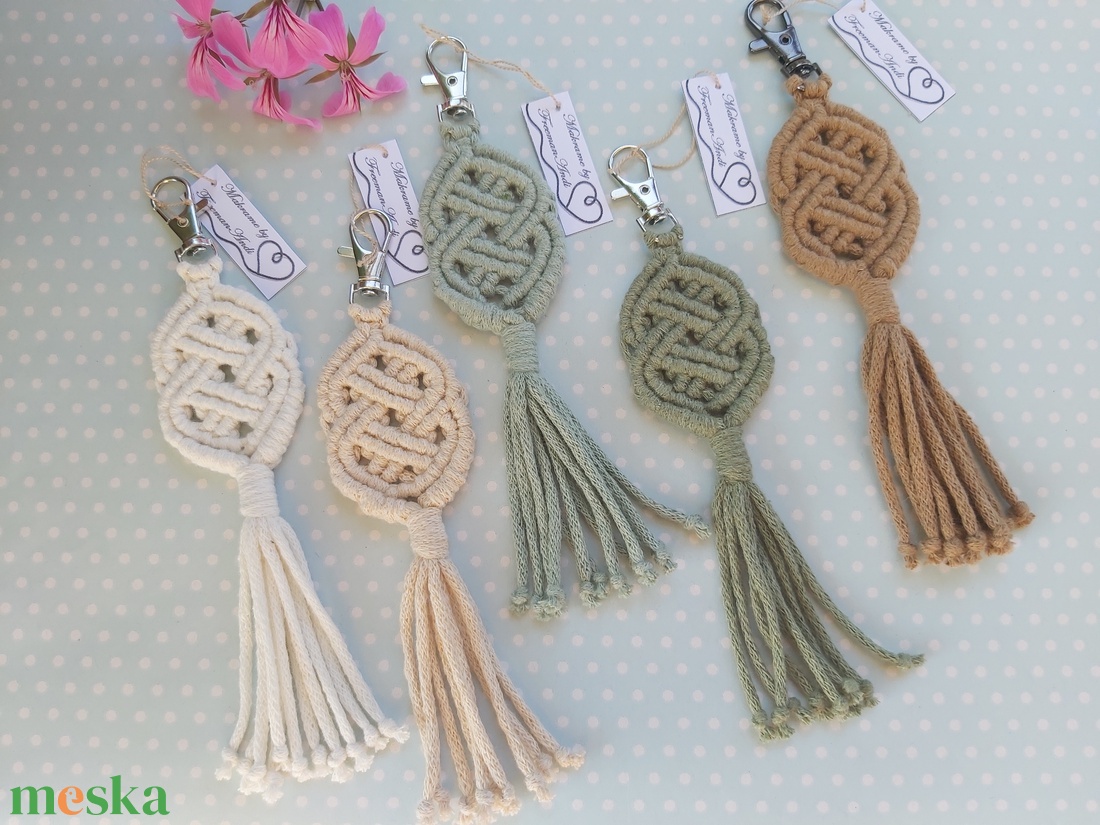 Kelta mintás makramé kulcstartó vagy táskadísz - táska & tok - kulcstartó & táskadísz - táskadísz - Meska.hu