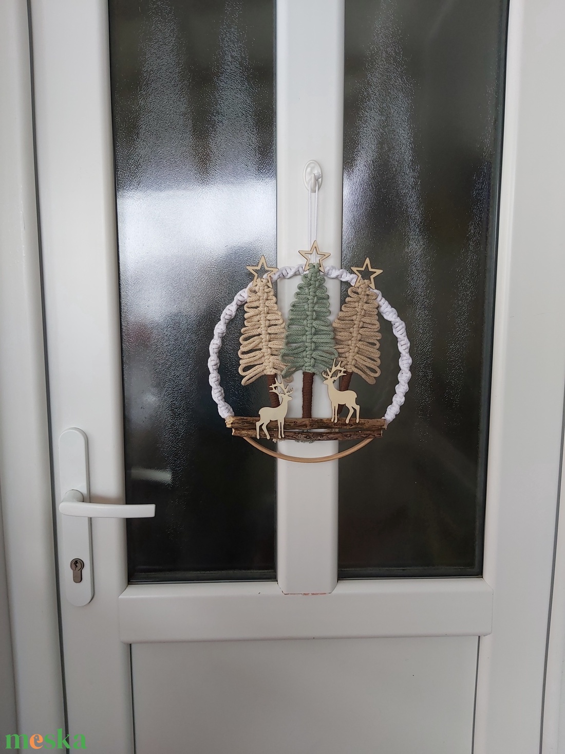 Téli makramé ajtódísz - otthon & életmód - dekoráció - ajtó- és ablak dekoráció - ajtótábla - Meska.hu