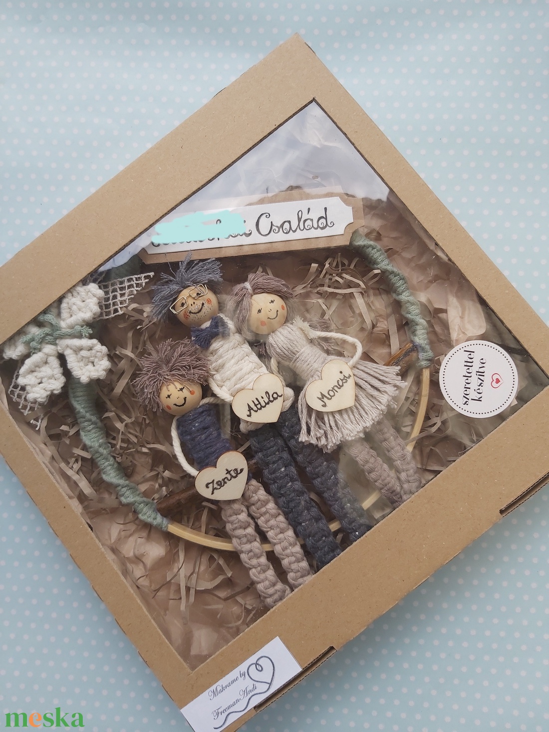 Makramé családi kép karikában - otthon & életmód - dekoráció - kép & falikép - 3d képek - Meska.hu