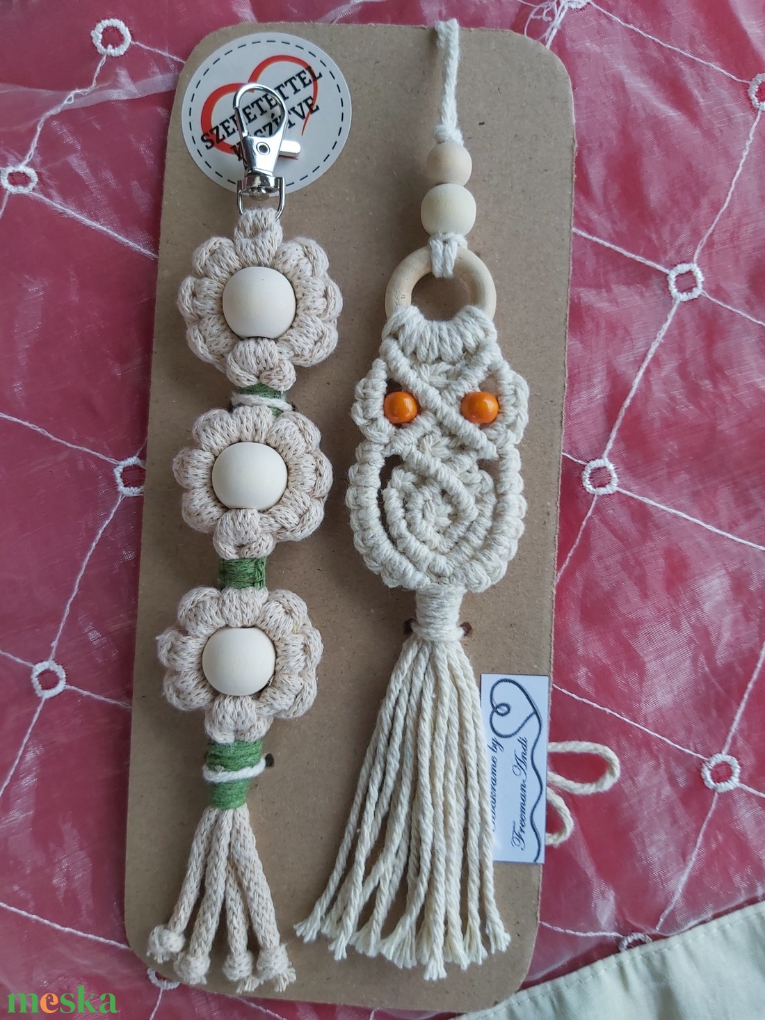 Makramé bohó baglyos nyaklánc és virágos táskadísz szett - táska & tok - kulcstartó & táskadísz - táskaakasztó - Meska.hu