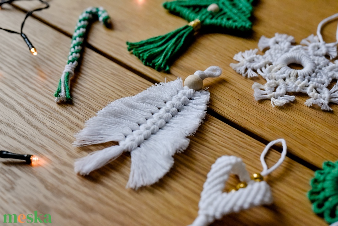 Makramé karácsonyfa dísz szett - 10 db - karácsony - karácsonyi lakásdekoráció - karácsonyfadíszek - Meska.hu