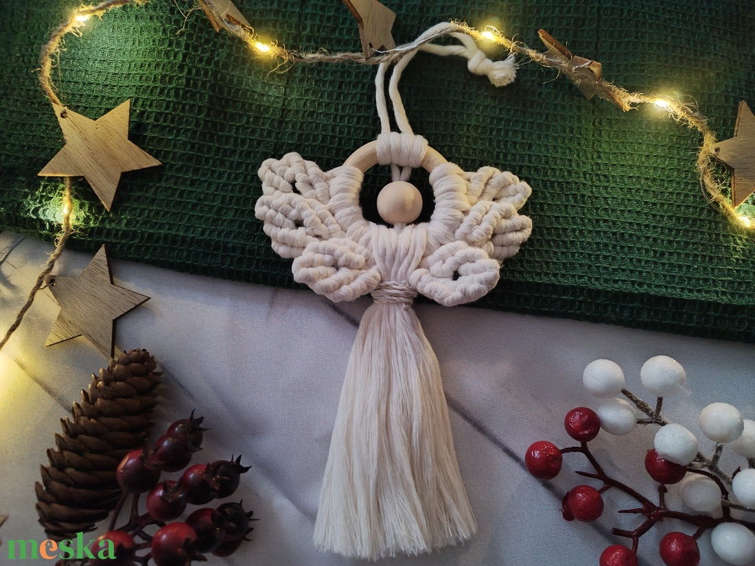 Makramé angyal  - karácsony - karácsonyi lakásdekoráció - karácsonyfadíszek - Meska.hu