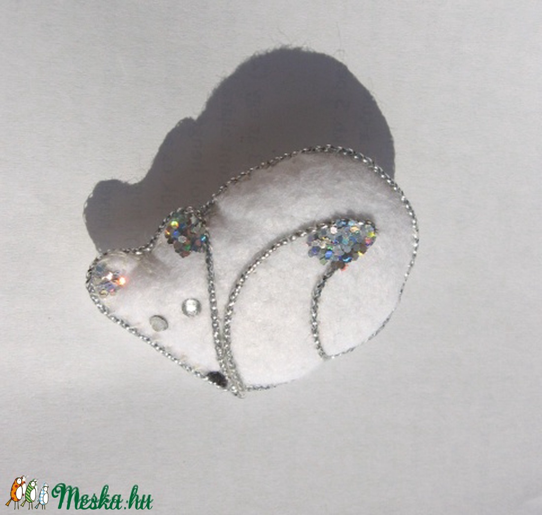 Ezüstróka  - ékszer - kitűző és bross - Meska.hu