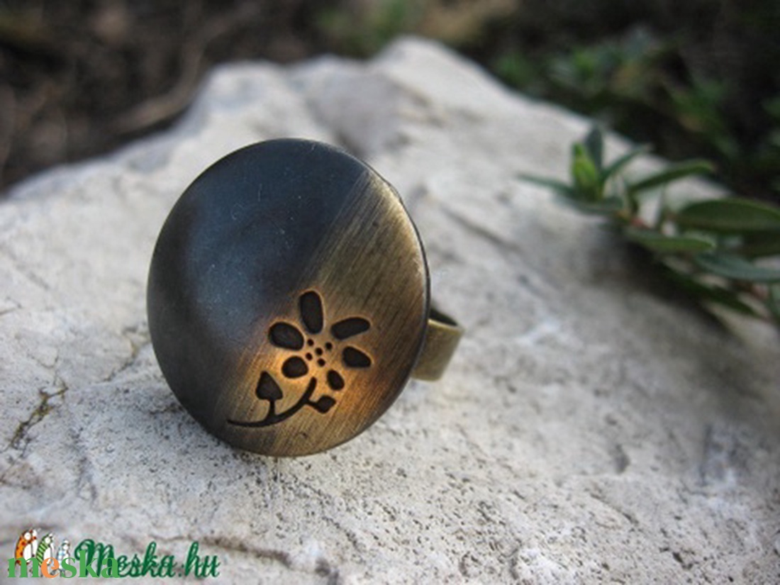 Virágos rézgyűrű - ékszer - gyűrű - statement gyűrű - Meska.hu