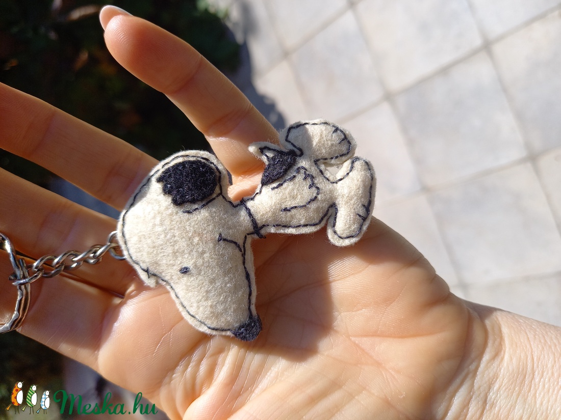 Snoopy kulcstartó - ékszer - kitűző és bross - Meska.hu Snoopy kulcstartó - ékszer - kitűző és bross - Meska.hu