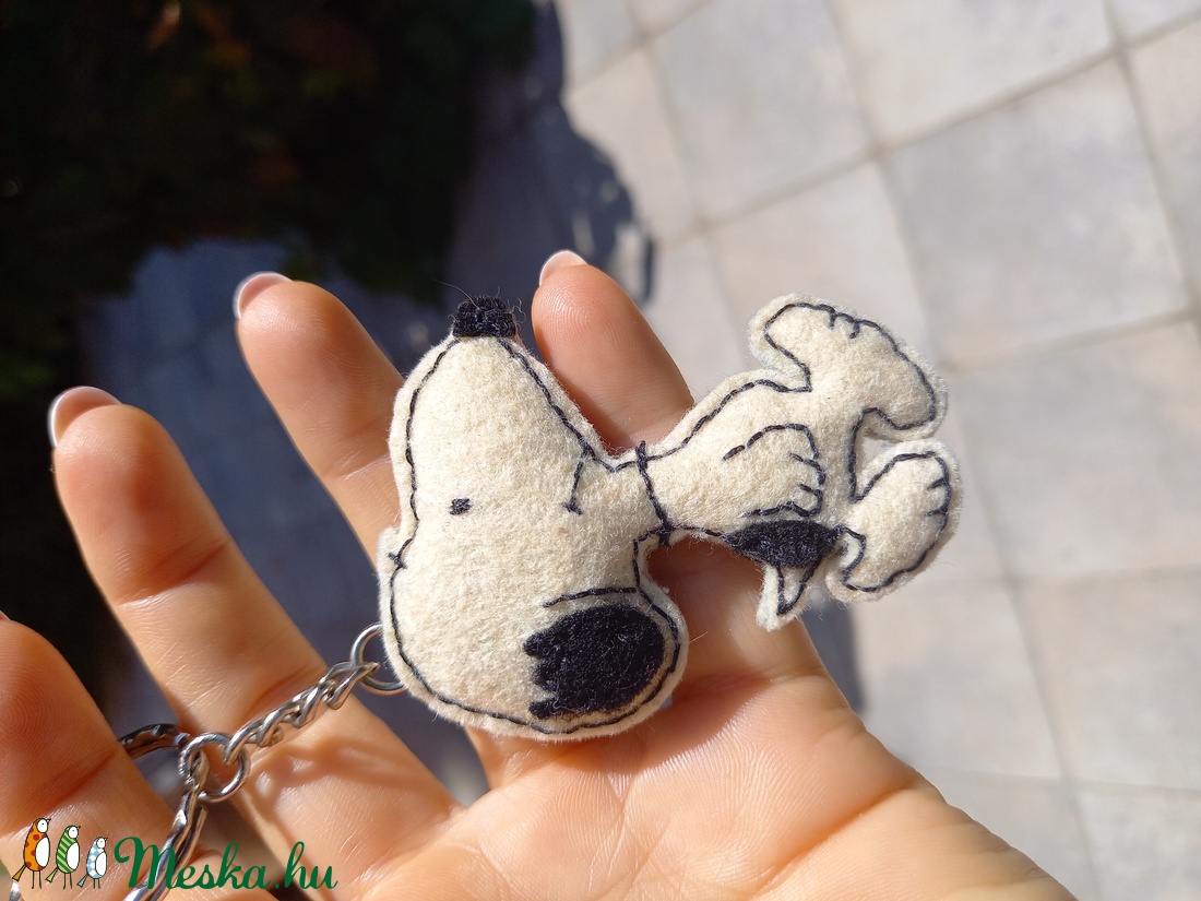 Snoopy kulcstartó - ékszer - kitűző és bross - Meska.hu Snoopy kulcstartó - ékszer - kitűző és bross - Meska.hu