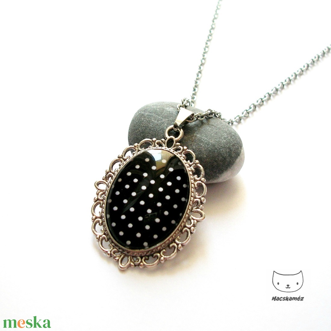 Simple black - Fekete-fehér pöttyös üveglencsés nyaklánc - ékszer - nyaklánc - medálos nyaklánc - Meska.hu Simple black - Fekete-fehér pöttyös üveglencsés nyaklánc - ékszer - nyaklánc - medálos nyaklánc - Meska.hu