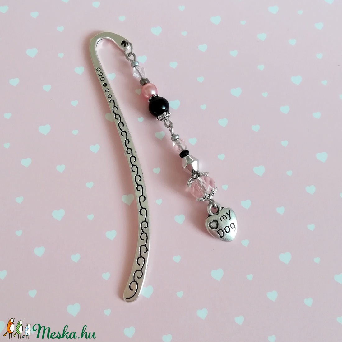 Kutyás ezüst színű könyvjelző, <3 my dog charm-mal, rózsaszín-fekete-ezüst gyöngyökkel - otthon & életmód - papír, írószer - Meska.hu Kutyás ezüst színű könyvjelző, <3 my dog charm-mal, rózsaszín-fekete-ezüst gyöngyökkel - otthon & életmód - papír, írószer - Meska.hu