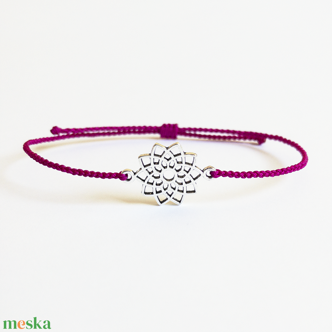 Korona csakra karkötő (vékony) - magenta - ékszer - karkötő - charm karkötő - Meska.hu Korona csakra karkötő (vékony) - magenta - ékszer - karkötő - charm karkötő - Meska.hu