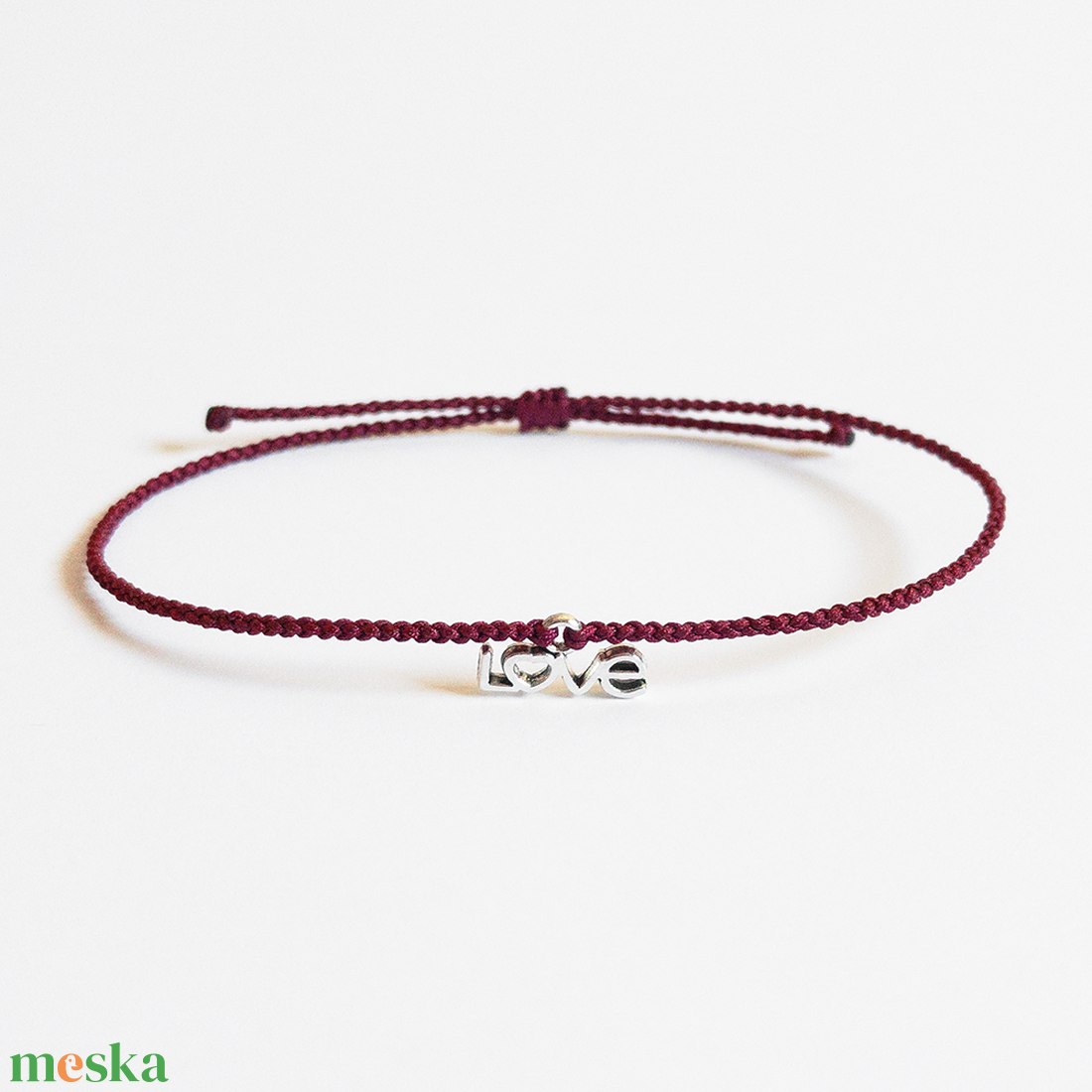 Love minimal karkötő (vékony) - Burgundy - ékszer - karkötő - karkötő medállal - Meska.hu