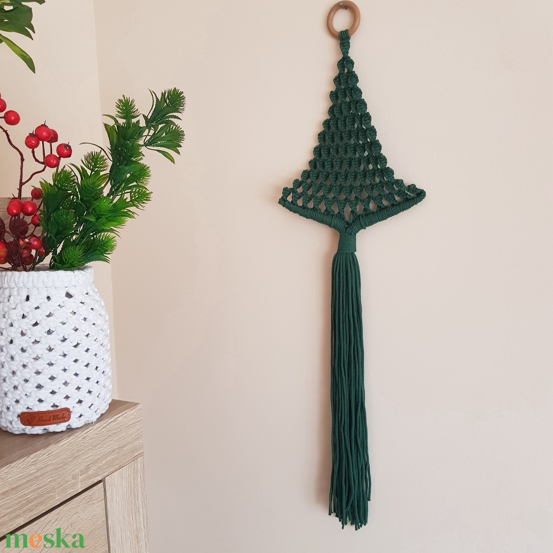 Makramé karácsonyfa - karácsony - karácsonyi lakásdekoráció - karácsonyi lakásdíszek - Meska.hu