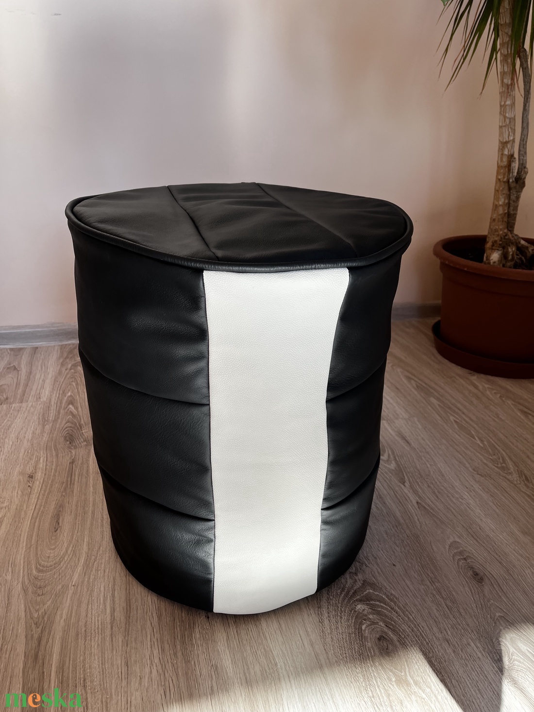 Bőr lábtartó puff - otthon & életmód - bútor - puff - Meska.hu
