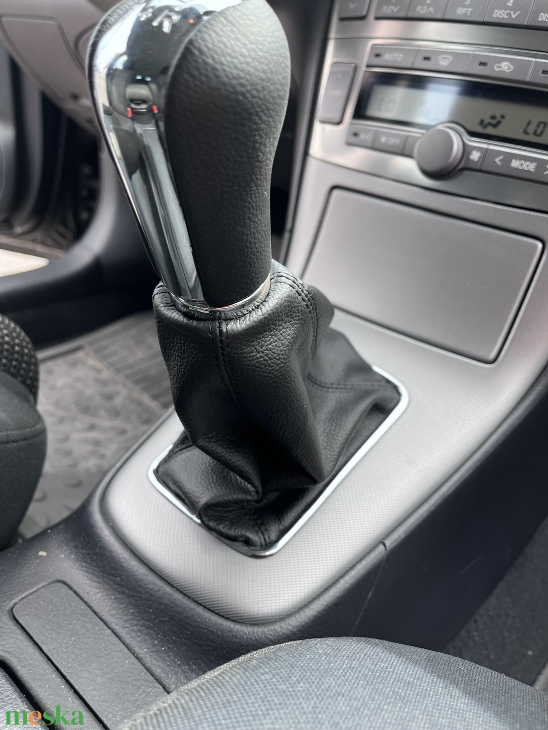 Toyota Avensis T25 bőr váltószoknya - otthon & életmód - autó - autós váltószoknya - Meska.hu