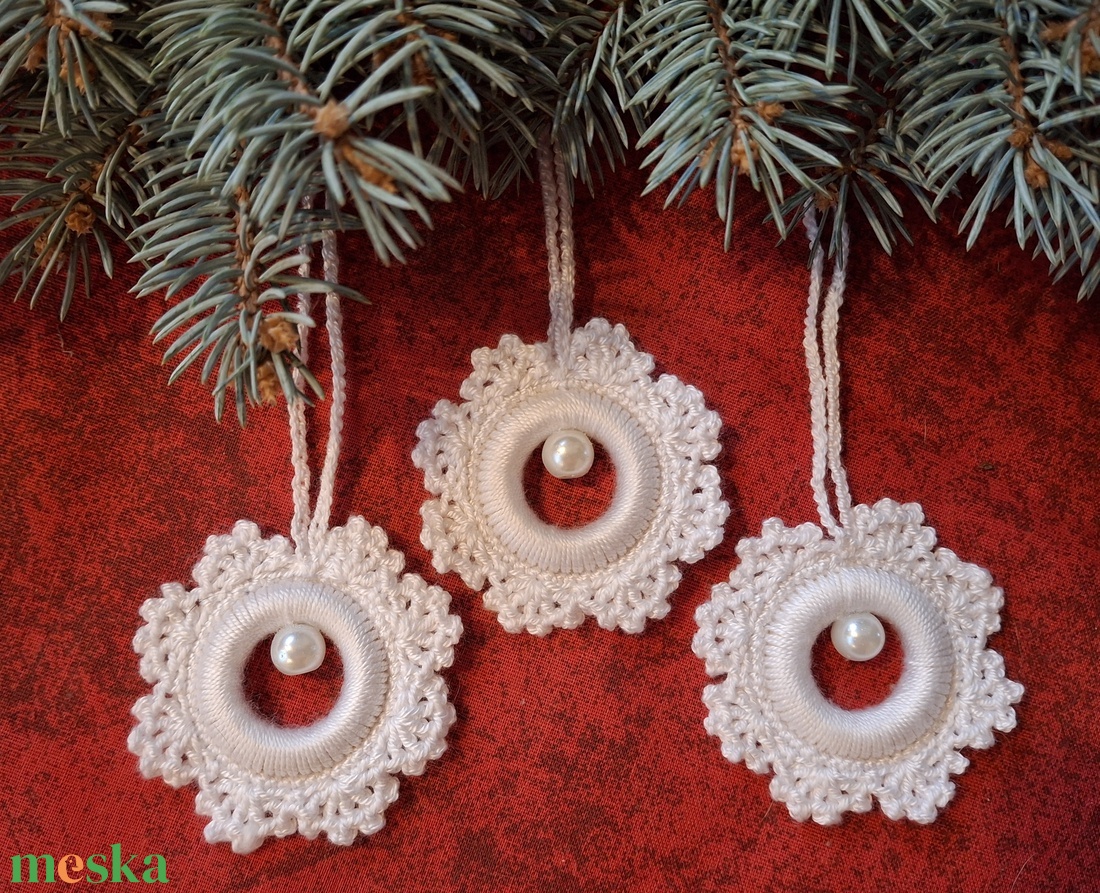 Horgolt karácsonyi dísz (3 db/csomag) - karácsony - karácsonyi lakásdekoráció - karácsonyfadíszek - Meska.hu