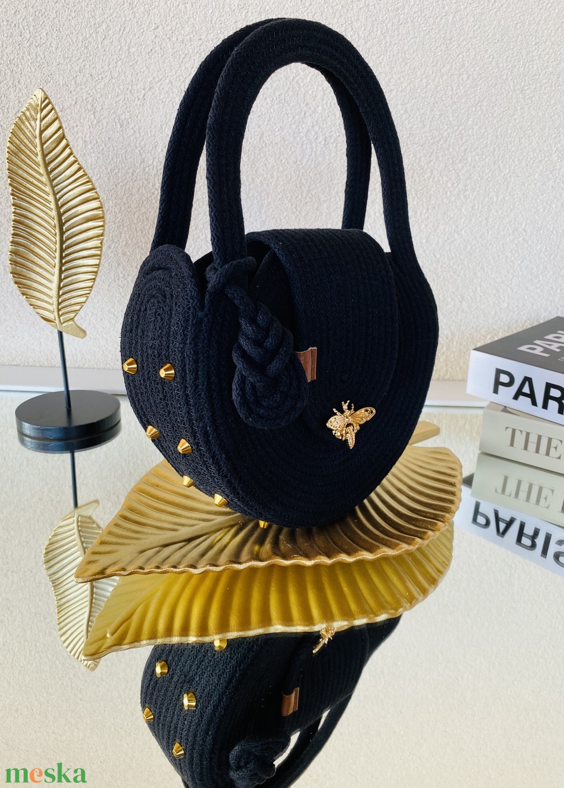 Elegáns női táska szegecsekkel - bármilyen színben  - táska & tok - kézitáska & válltáska - vállon átvethető táska - Meska.hu