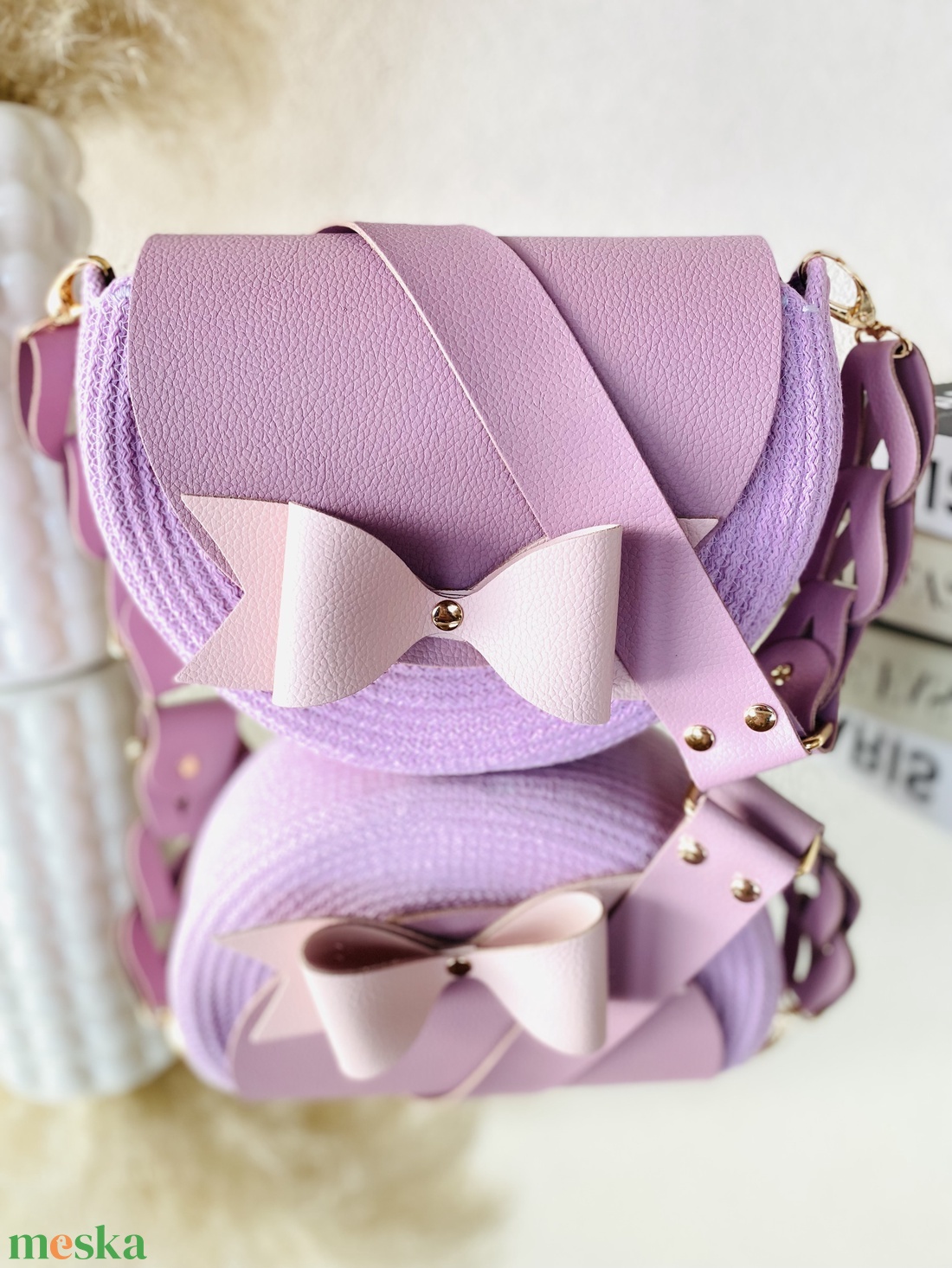 Különleges női táska, valódi bőr kiegészítőkkel - táska & tok - kézitáska & válltáska - vállon átvethető táska - Meska.hu