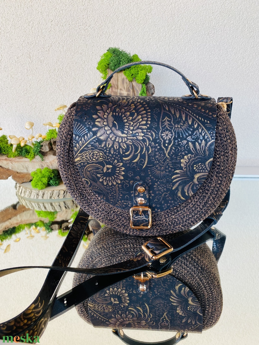 Különleges női táska, valódi bőr kiegészítőkkel - táska & tok - kézitáska & válltáska - vállon átvethető táska - Meska.hu