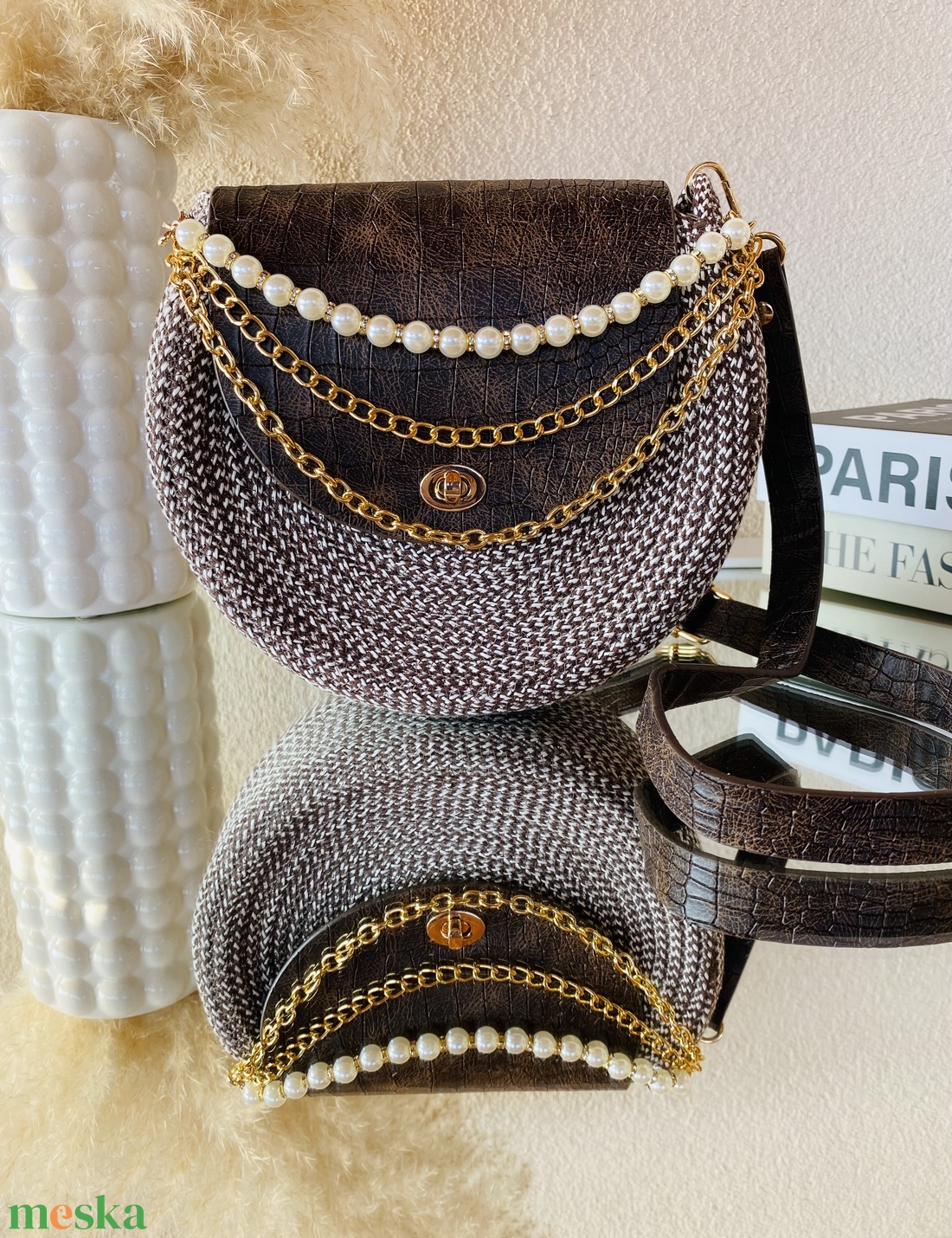 Női crossbody táska - különleges kézműves táska barna és krm színben - táska & tok - kézitáska & válltáska - vállon átvethető táska - Meska.hu