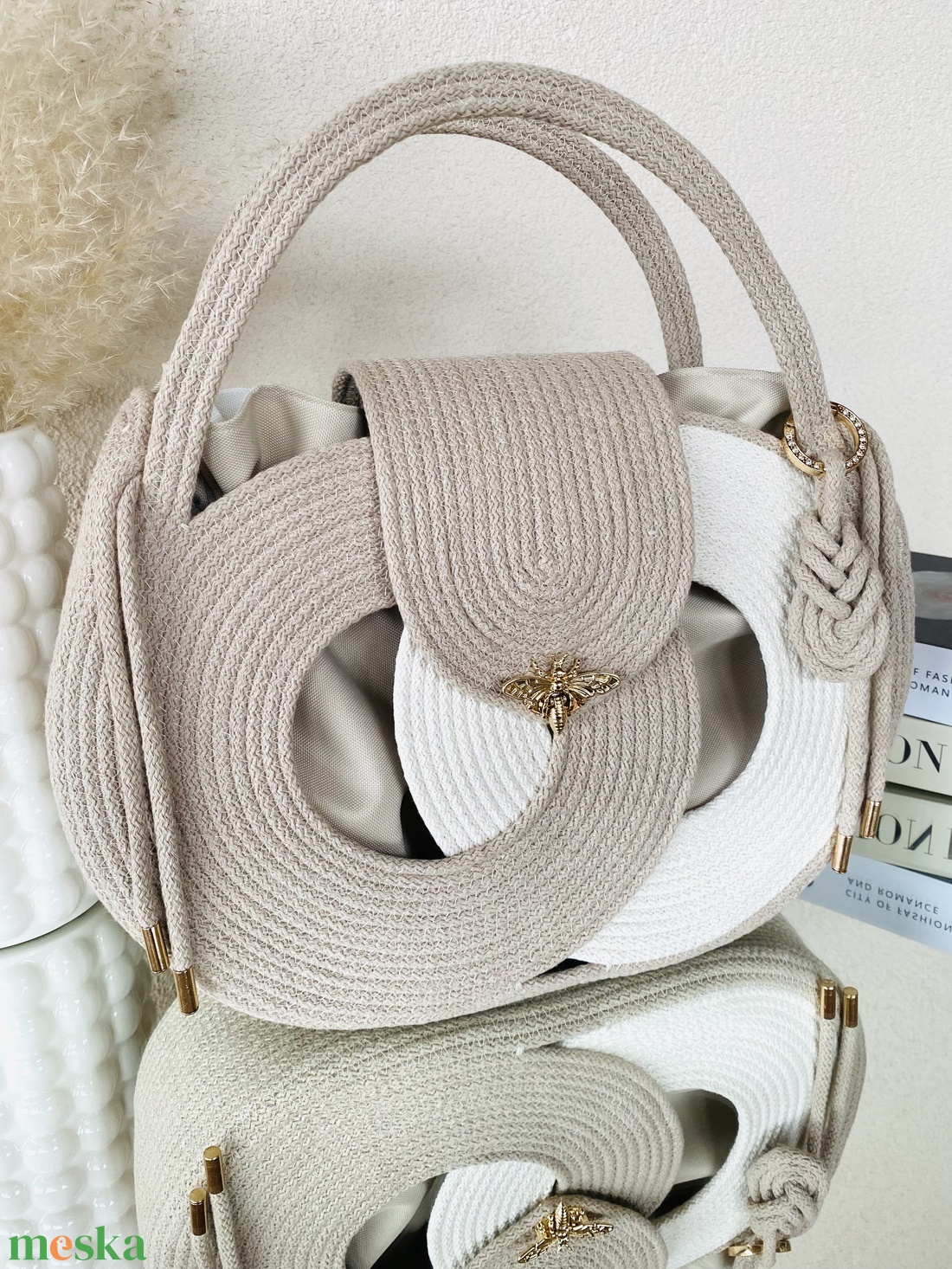 Különleges női táska - Egyedi táska választható színekben - táska & tok - kézitáska & válltáska - vállon átvethető táska - Meska.hu