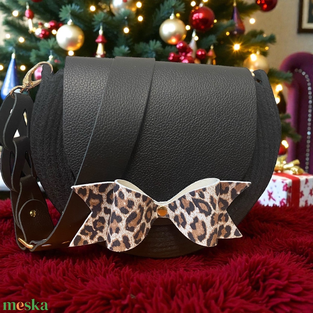 Különleges női táska, valódi bőr kiegészítőkkel - táska & tok - kézitáska & válltáska - vállon átvethető táska - Meska.hu